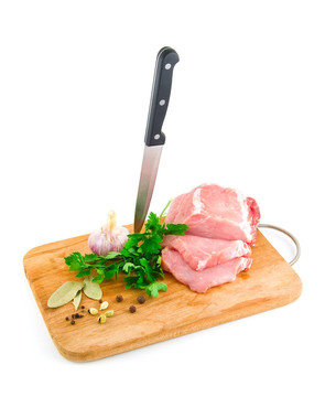 肉；刀和香料
