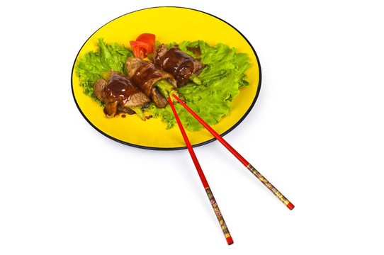 白底牛肉卷