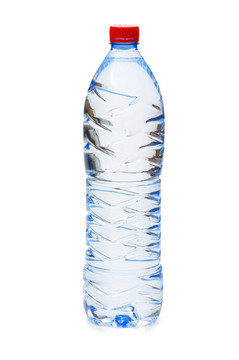 在白色的瓶子上隔離的水