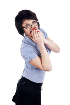 在一個(gè)藍(lán)色的襯衫迷人的黑發(fā)