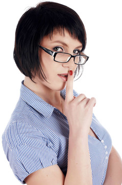 在一個藍(lán)色的襯衫迷人的黑發(fā)