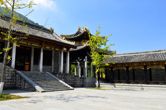 冕寧?kù)`山寺
