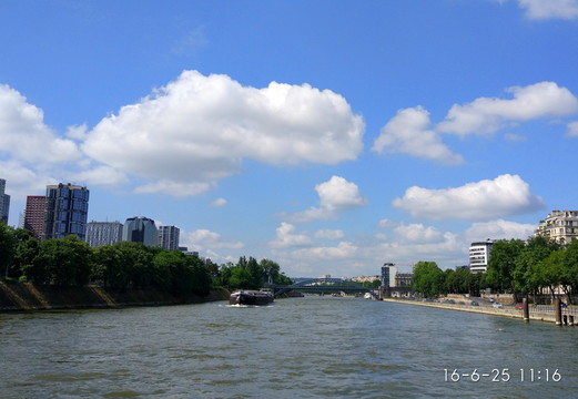 塞納河畔