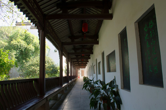古代庭院廊沿
