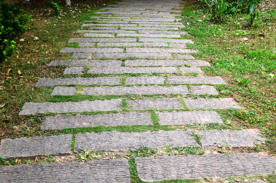 石板路