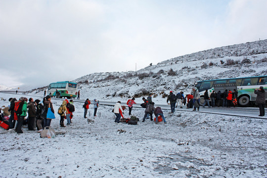 雪山公路事故現(xiàn)場