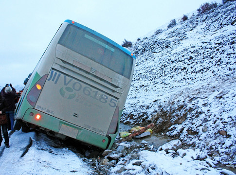 雪山車禍