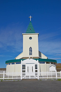 在Reykjahlid的教堂；冰島