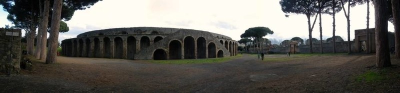 在Pompei圓形劇場