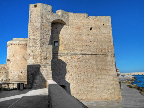 Carlo V. Monopoli阿拉貢城堡。Apulia。