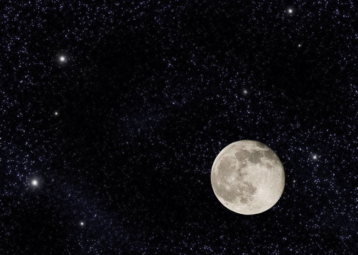 在一個(gè)大的恒星場附近的滿月