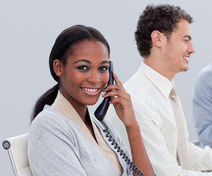 正businesswomna打電話(huà)