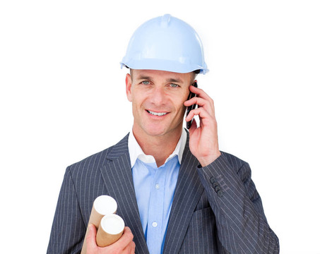 快樂的男建筑師在電話里交談