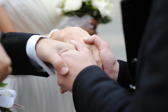 父親握著newlyleds手