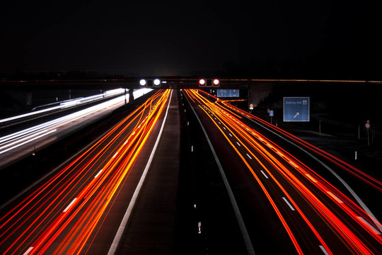 晚上道路