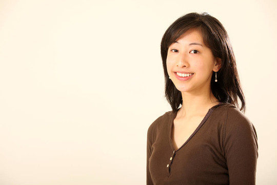 年輕可愛的亞洲女人