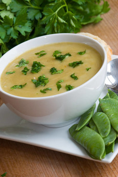 火腿豌豆湯