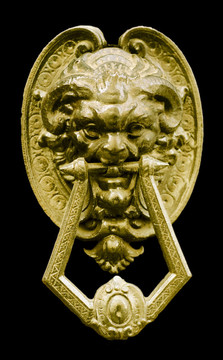 隔離在黑色背景Doorknocker