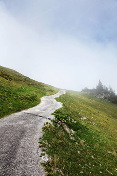 上山進山