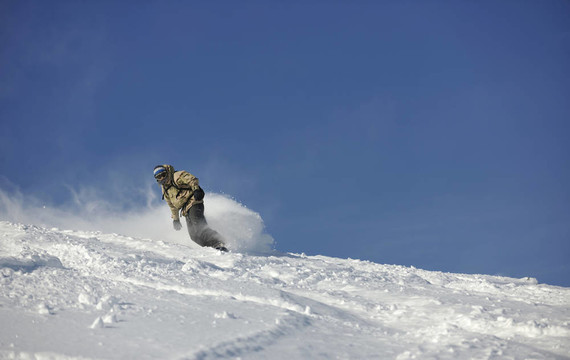 自由式滑雪和騎馬跳躍