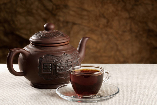 下午茶時間。餐桌上的美食