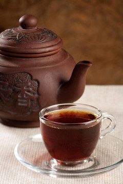 下午茶時間。餐桌上的美食