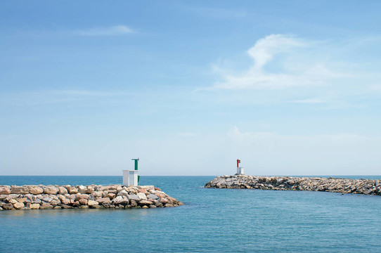 在桑特美麗DE LA MER海港燈塔