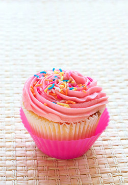 草莓冰Vanilla cupcake