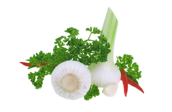 新鮮大蒜；香菜和辣椒胡椒