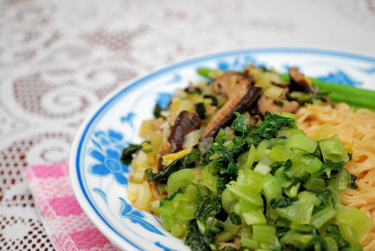 中式素菜面