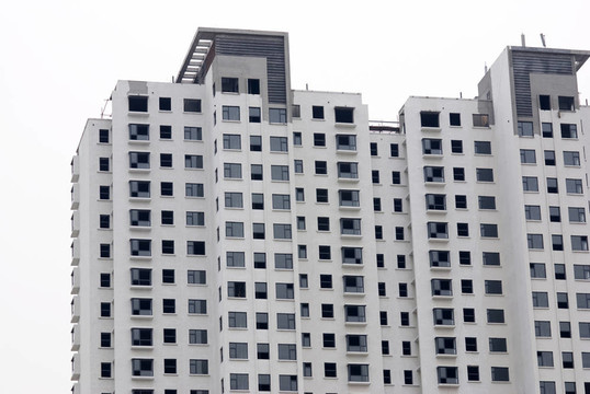 正在建設(shè)中的公寓樓-城市生活