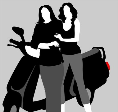 女性在滑板車