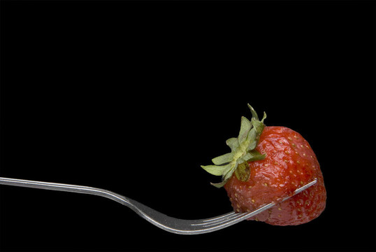 叉子上的Strawberry