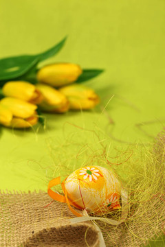帶花的復(fù)活節(jié)彩蛋