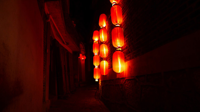 夜晚客棧的紅燈籠