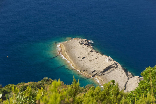 Punta Chiappa；卡莫利