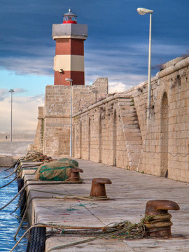 莫諾波利老港。Apulia。