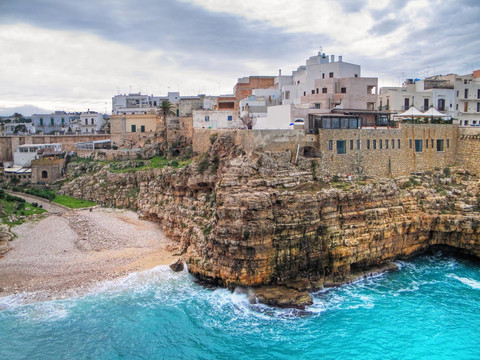 亞諾的全景。Apulia。