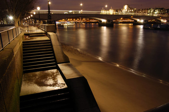london-28-0003