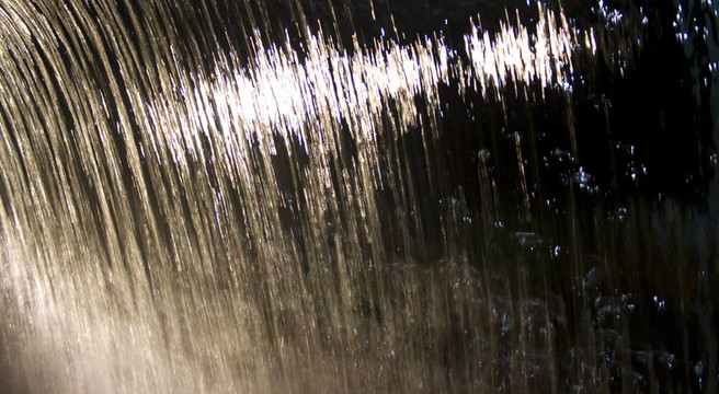 水