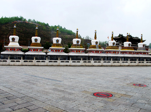 佛塔 塔爾寺