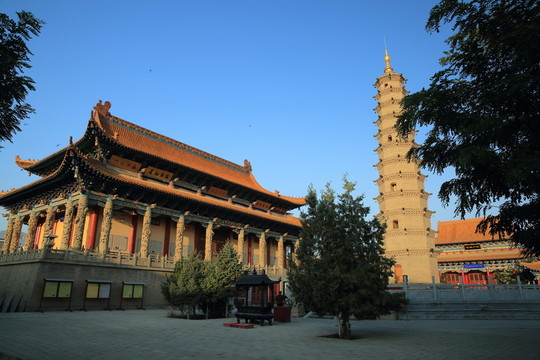 鳩摩羅什寺