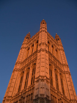 Westminster塔