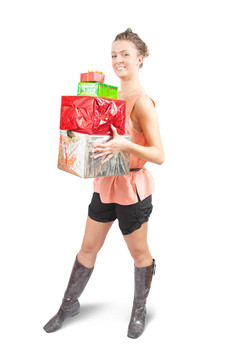 黑發(fā)女孩站在禮品盒