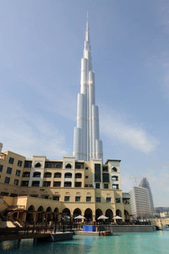 在世界上最高的摩天大樓——Burj Khalifa；阿聯(lián)酋迪拜