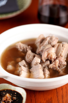 馬來(lái)肉骨茶