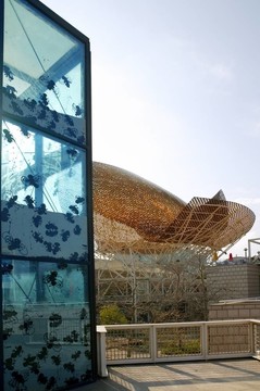 巴塞羅那奧運(yùn)的別墅建筑和雕塑