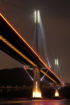 汀九橋夜景；香港