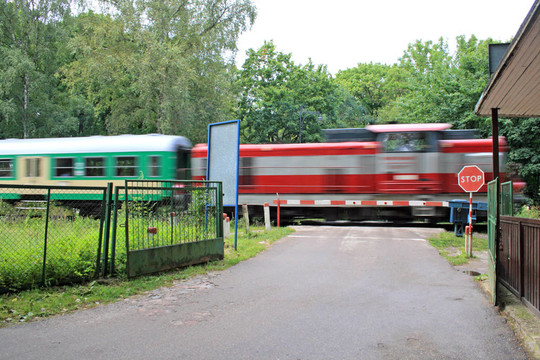 道路交叉口列車