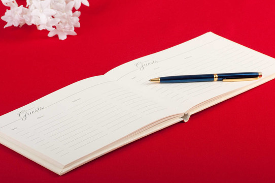 參加婚禮的客人的書